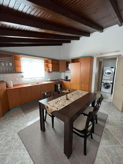 The Penthouse Kastoria Apartment Luaran gambar