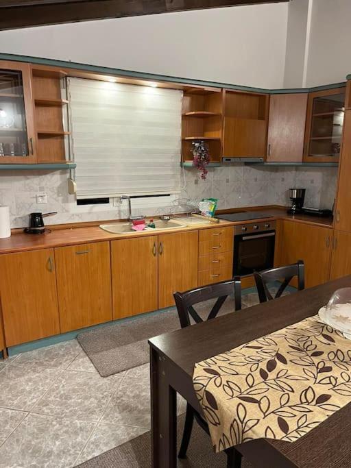 The Penthouse Kastoria Apartment Luaran gambar